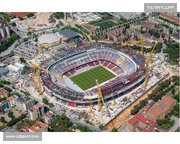 诺坎普第三层看台建设进展顺利，底部基础结构已完成